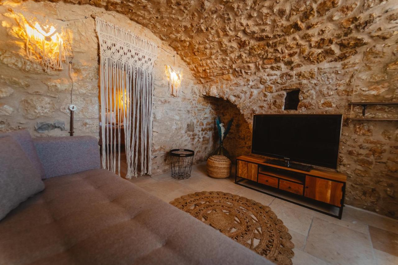 Kythera Secrets Suites Viaradika Экстерьер фото